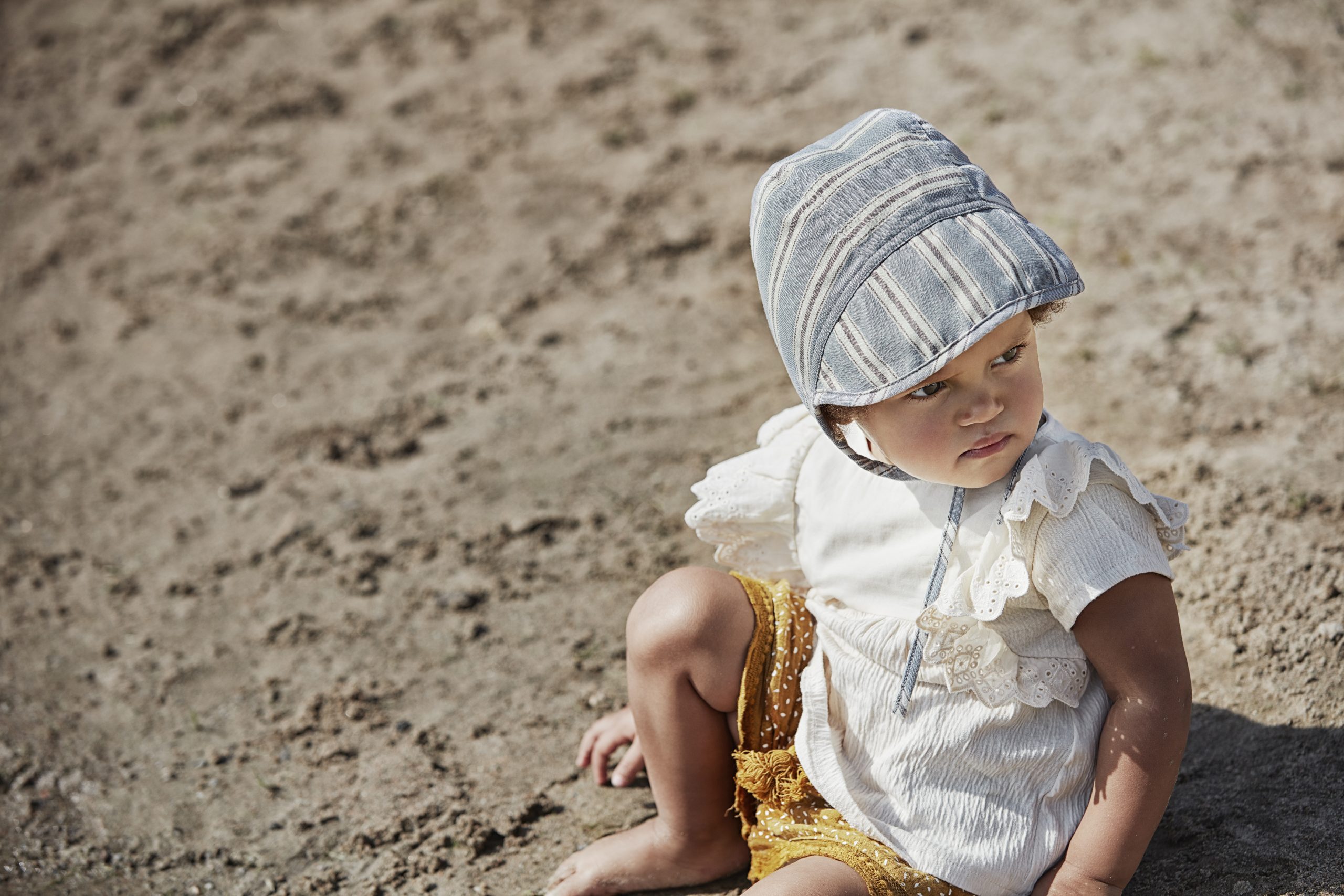 Elodie details Baby bonnets - Retro Čepček pre bábätká - Sandy Stripe 2020 – Obrázok 3