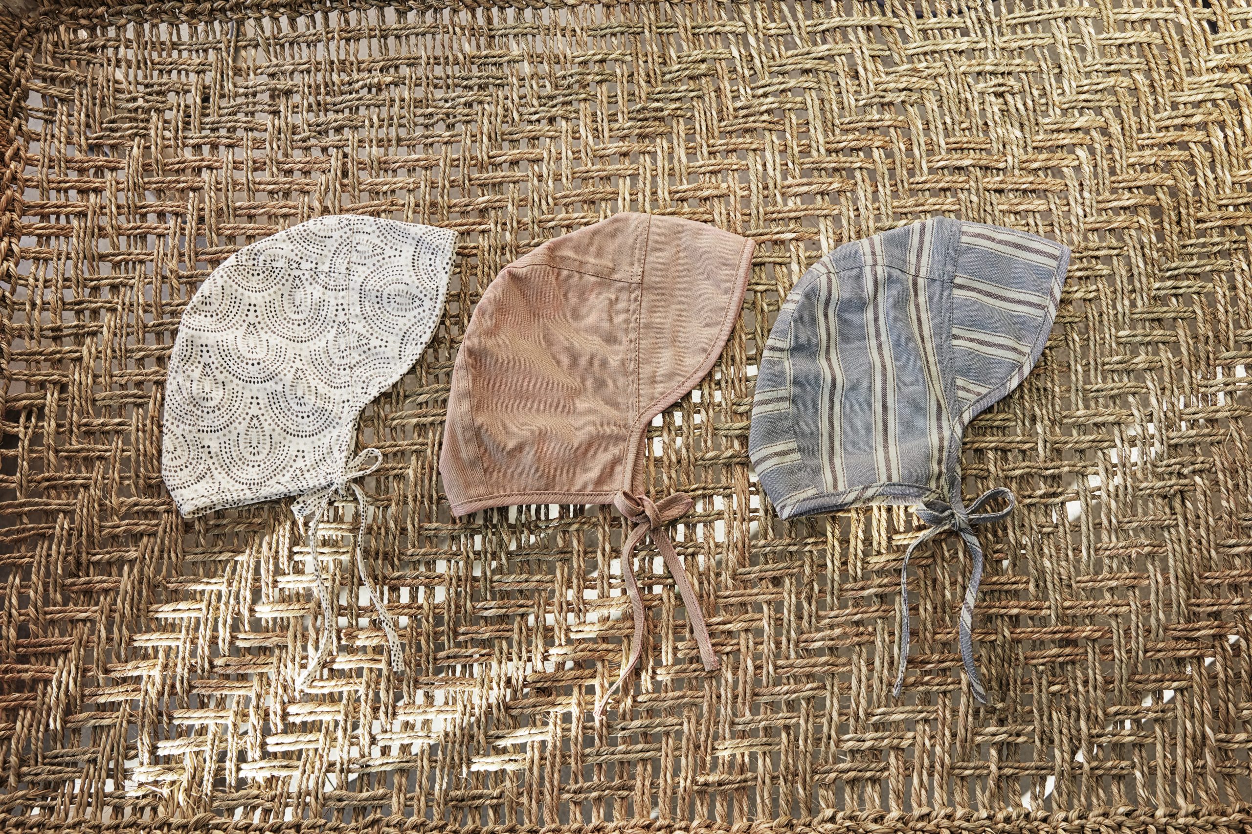 Elodie details Baby bonnets - Retro Čepček pre bábätká - Sandy Stripe 2020 – Obrázok 2