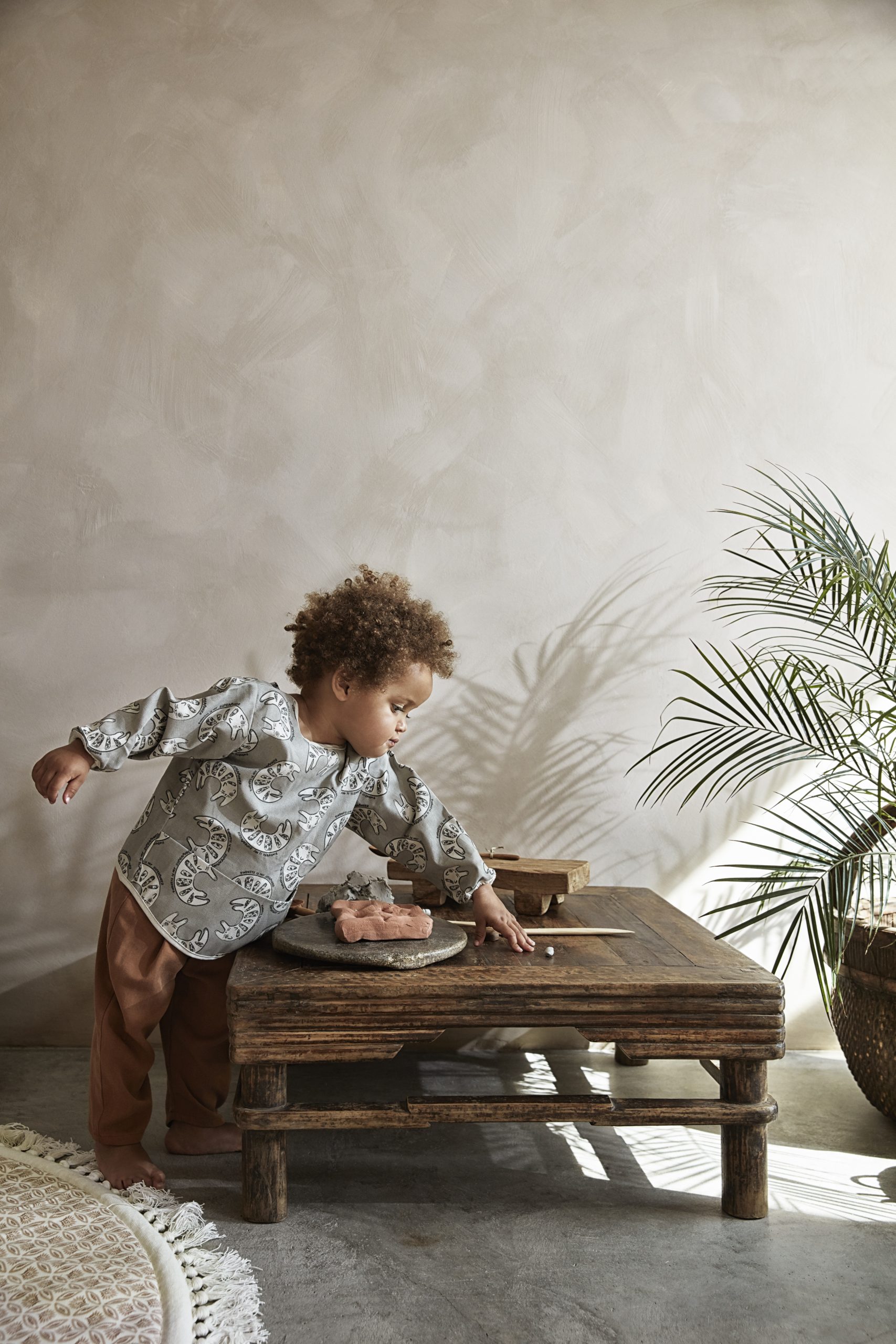 Podbradník s rukávmi Elodie Details - Long Sleeve Bib - Kindness Cat – Obrázok 4