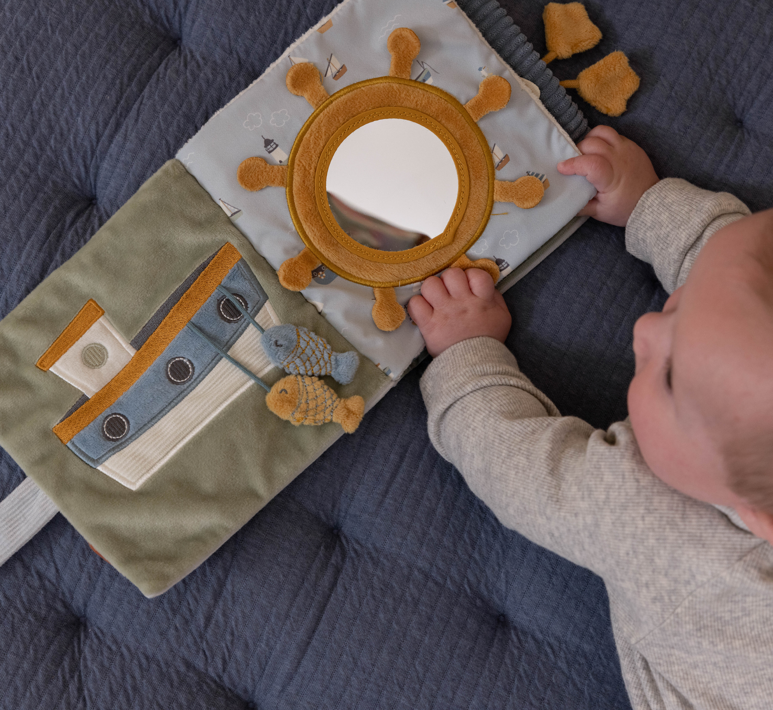 Little Dutch Plyšová knižka veľká Námornícky záliv 8607LD – Obrázok 6